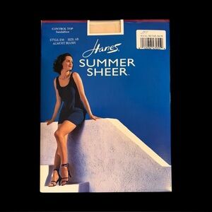 Hanes Summer Sheer 90s Vintage Control Top Almost Blush Pantyhose Nylons Sz AB